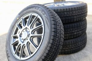 タイヤのサイドウォール浅い傷なら修理できる？適切な対処法を解説！